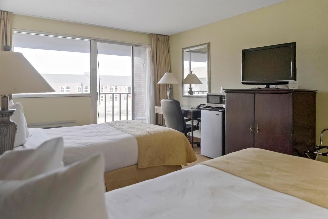 Economy Hotel Plus Уичита Екстериор снимка